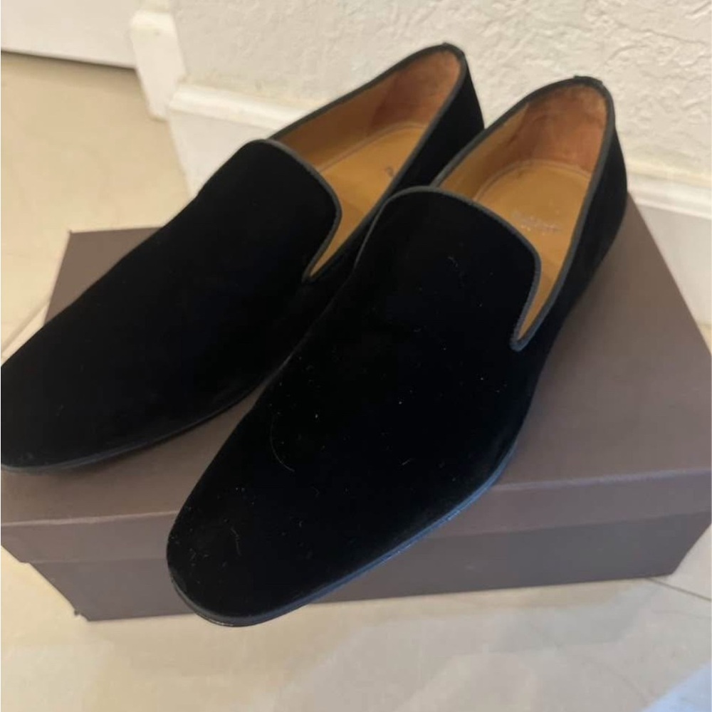 Stuart Weitzman Black Velvet Shoes